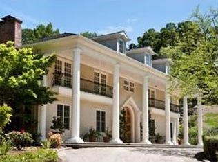 1 Turkey Farm Ln, Woodside, CA 94062