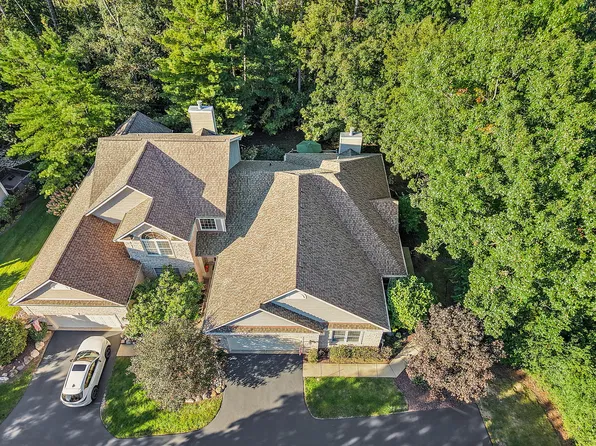 1306 Boulder Ct, Woodstock, IL 60098