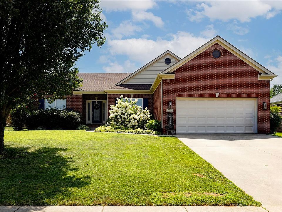 1st image of 806 Aristides Dr