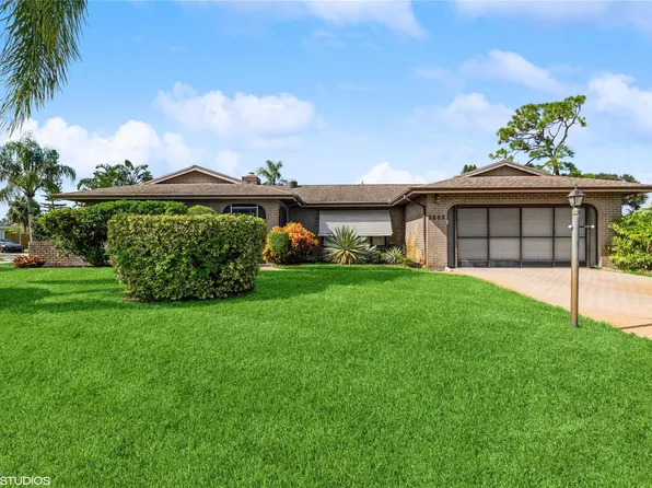 2082 SE Esterbrook Street, Port St Lucie, FL 34983