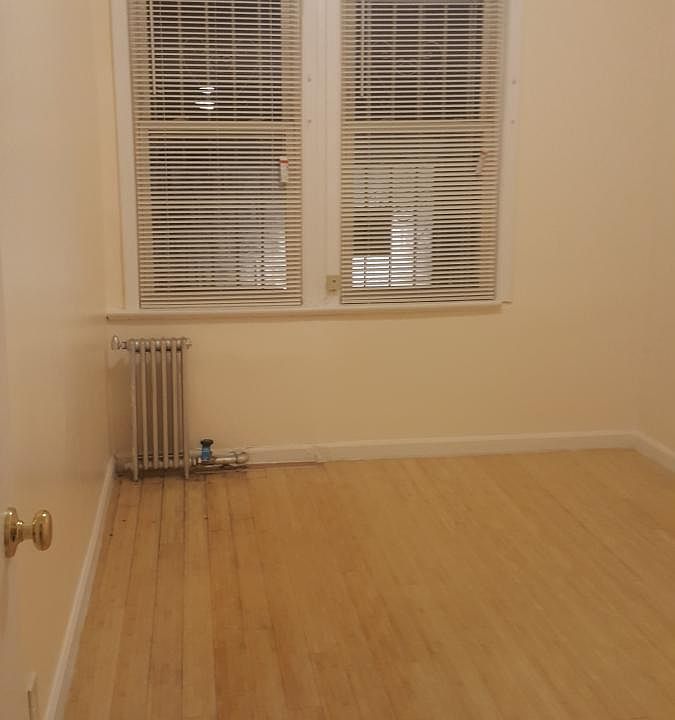 2nd image of 1401 Avenue Y #2