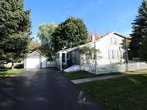 Exterior from S. Oak St.