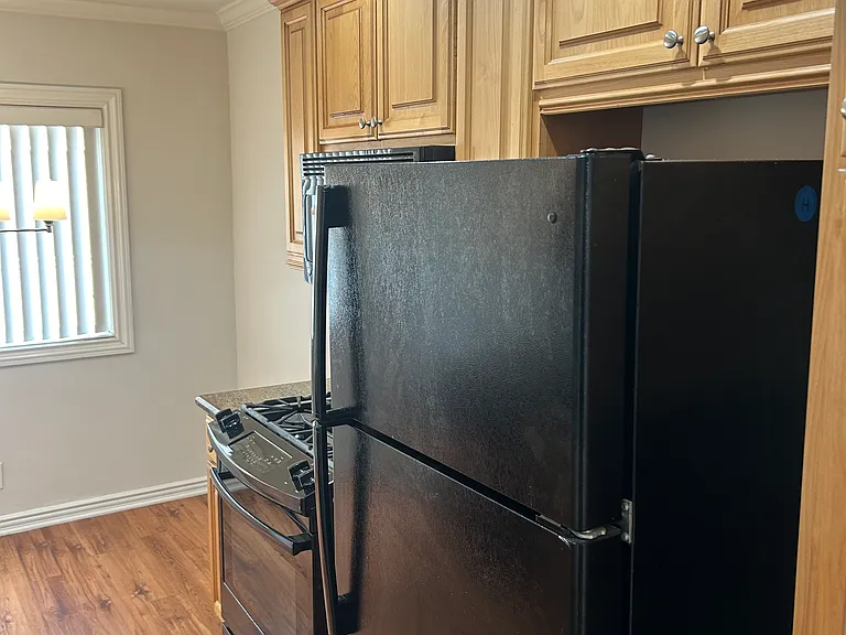 1023 Ocean Park Blvd #7 — Photo 3