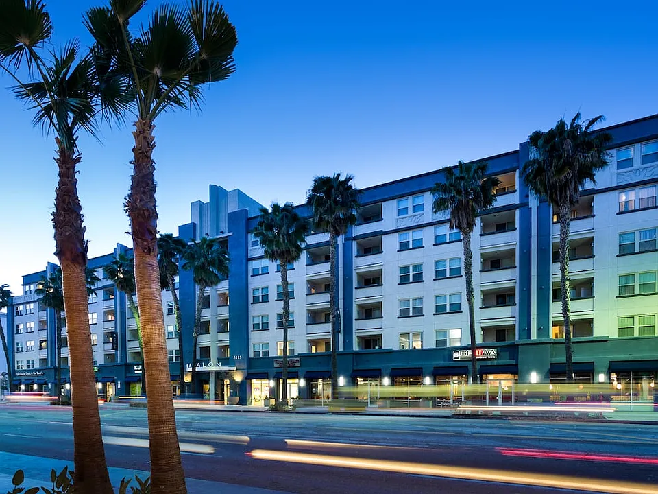 Avalon Wilshire
