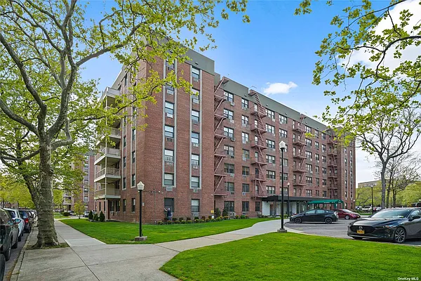 Sold by Century 21 Amiable Realty Group II Inc | media 12