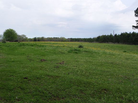 3rd image of 734 County Road 2600