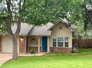 2901 Whisper Oaks Ln #B, Georgetown, TX 78628
