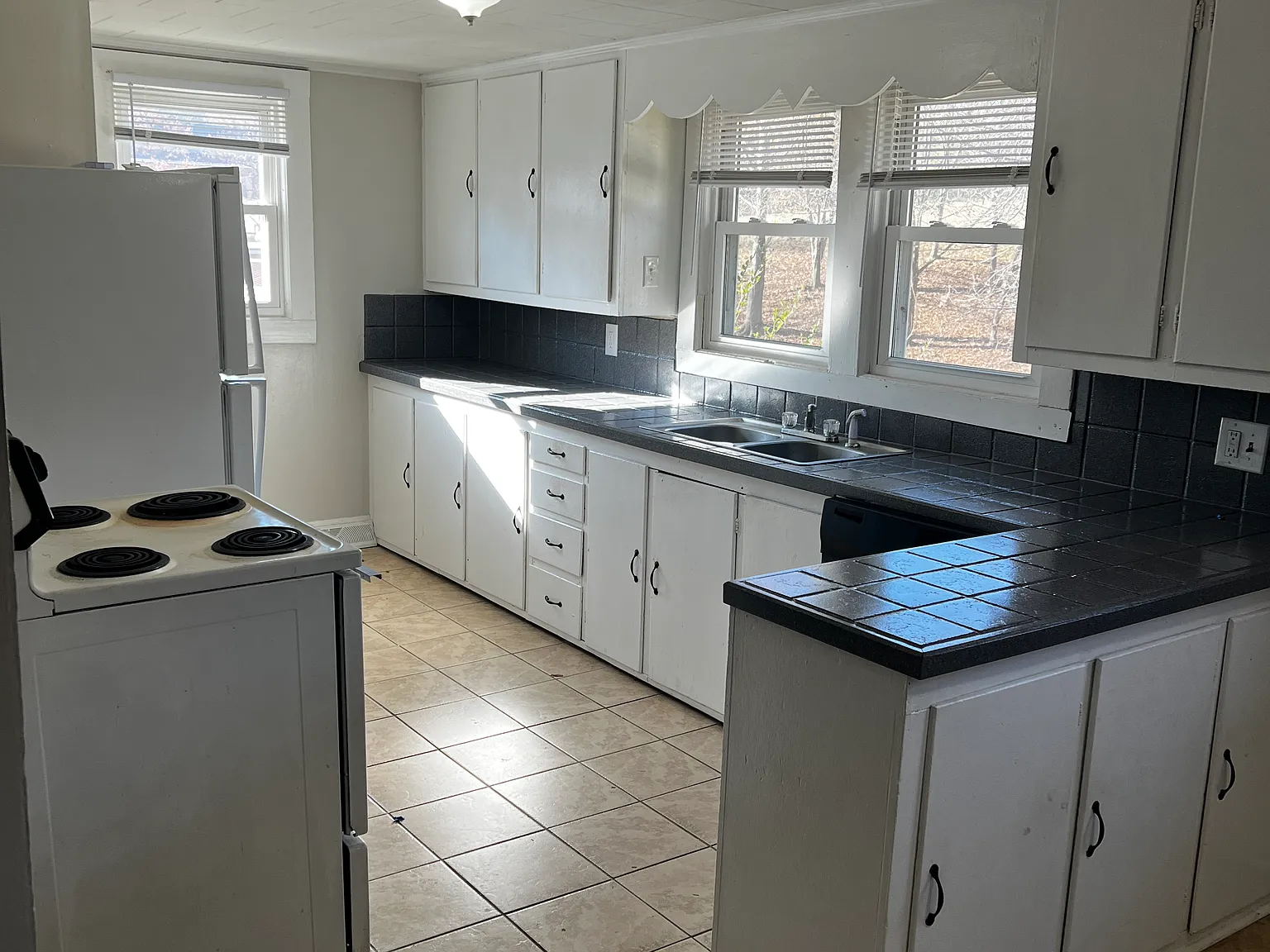 2 bed, $1,395 — Photo 3