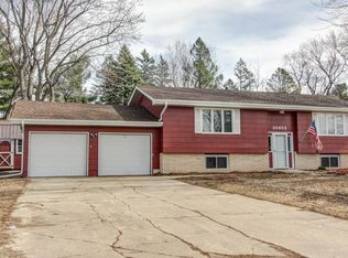30655 Montclair Dr, Lindstrom, MN 55045