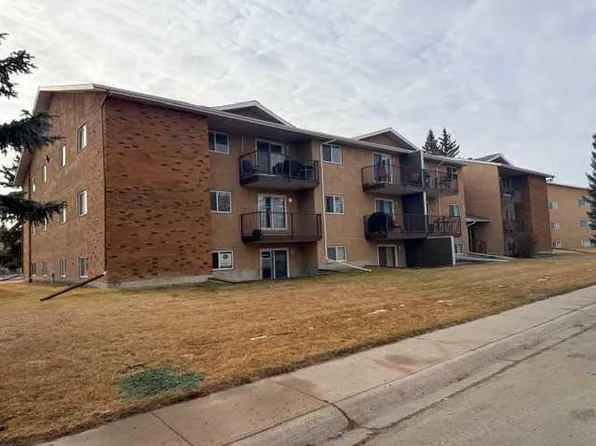 27 S Bennett St #302, Red Deer, AB T4R 1V3