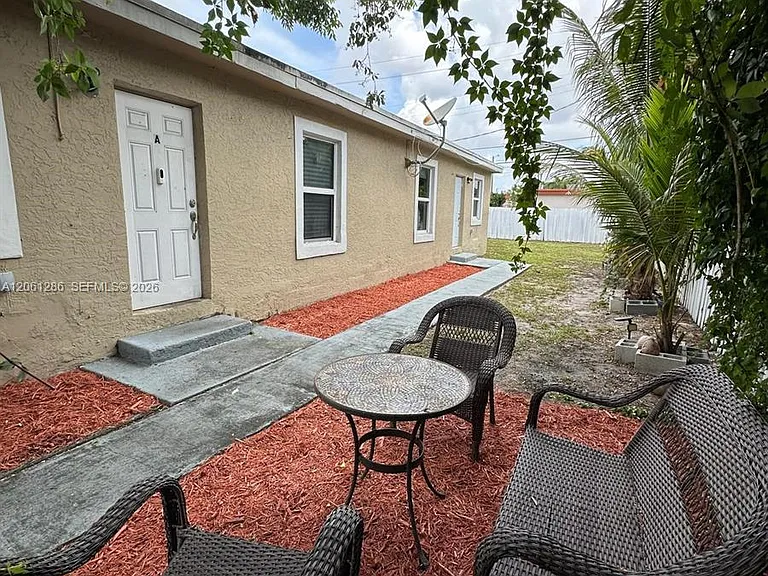 728 SW 6th St #2 — Photo 22