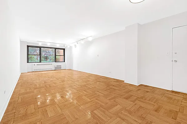 Sold by Compass | media 2