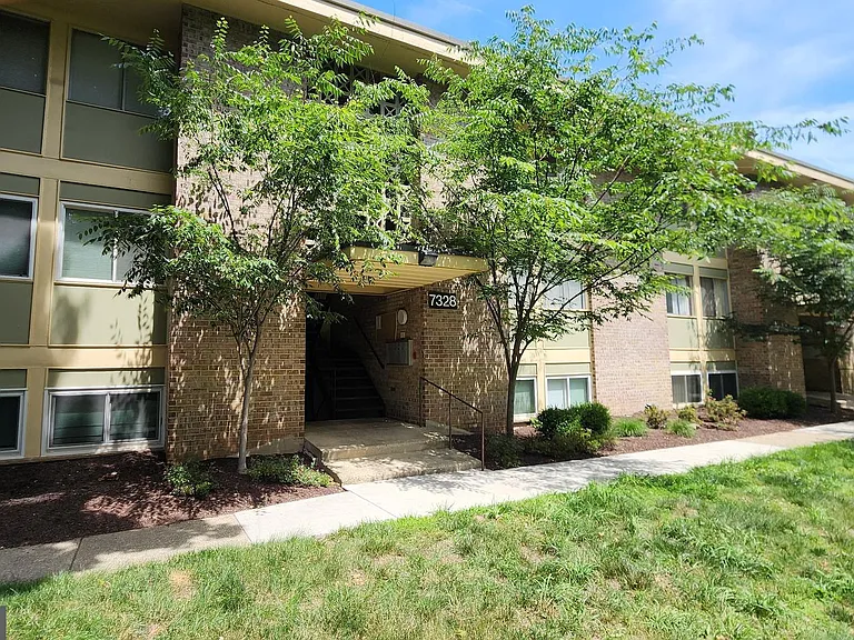 7328 Donnell Pl — Photo 12