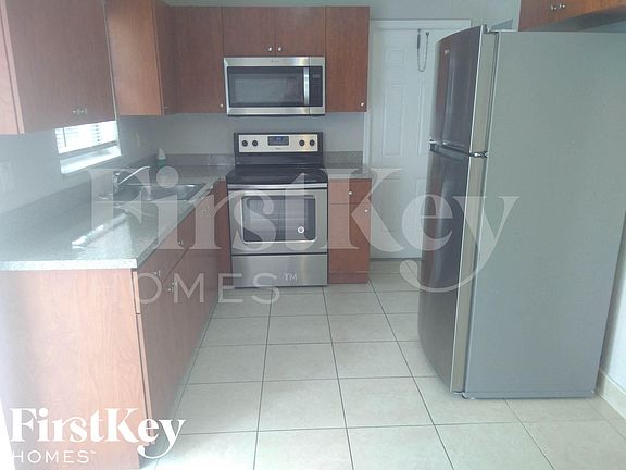 5th image of 3740 NW 4th Pl