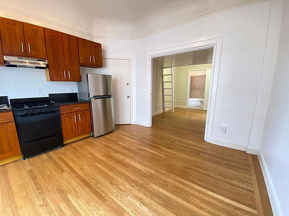 4th image of 851 Ofarrell St APT 402