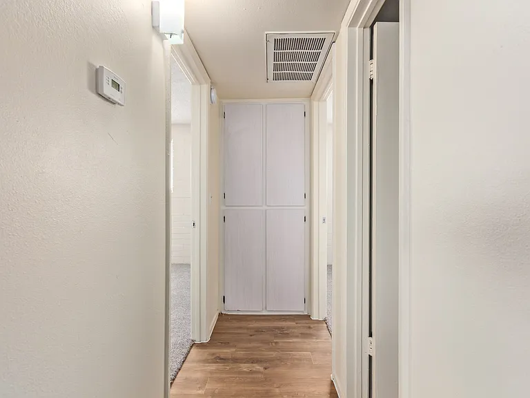 3415 E Earll Dr. — Photo 10