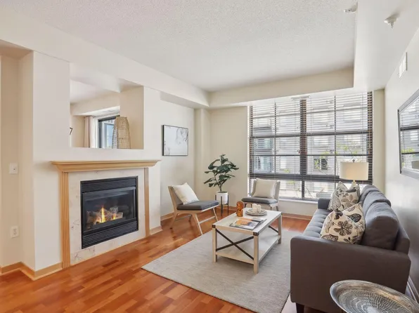 2566 Ellis Ave APT 409, Saint Paul, MN 55114