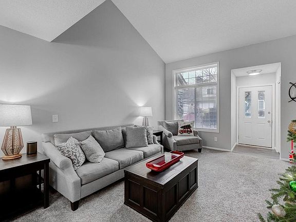 3rd image of 2162 Baneberry Way W
