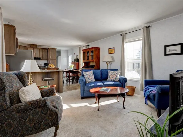 25 Rego Drive, Buxton, ME 04093