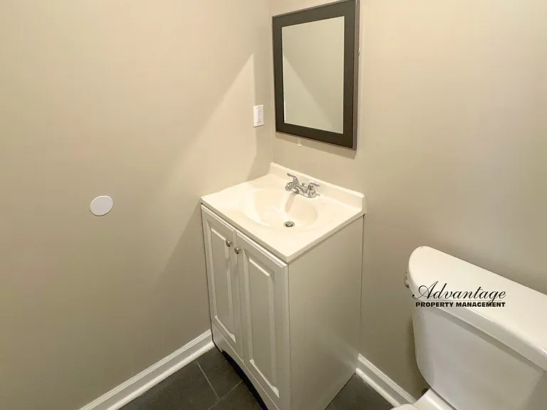 2967 Forest Ave — Photo 5