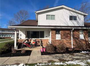 25520 Country Club Blvd #19, North Olmsted, OH 44070