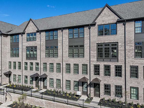 Aria - Legato Interior Image 3