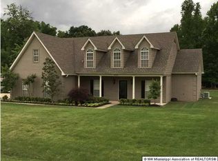 10017 Cypress Plantation Dr, Olive Branch, MS 38654