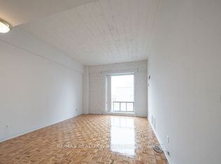 1401 Dupont St #524, Toronto, ON M6H 2B1