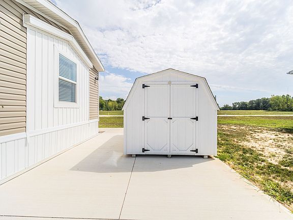 Exterior Image-19-Clayton C198 Camelot Village