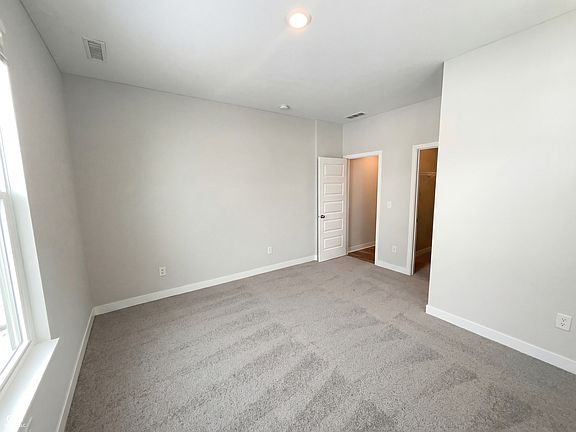4th image of 4938 S Canton Cir