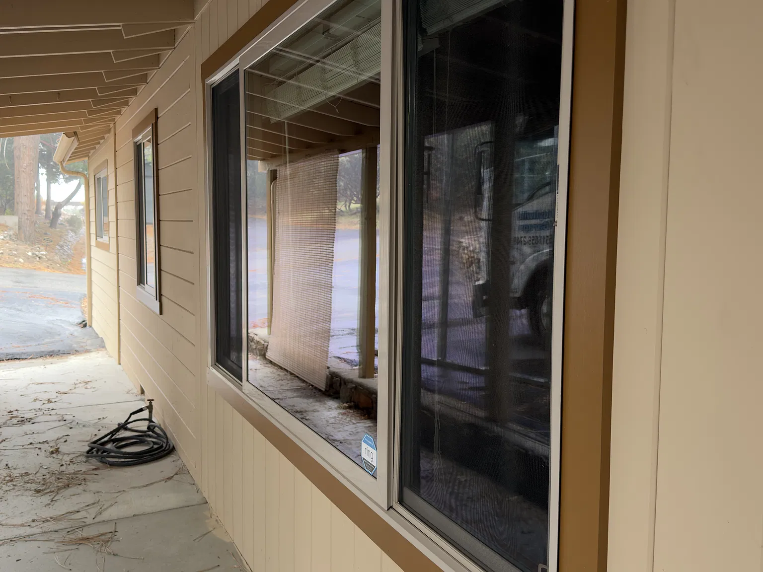 3 bed, 1056 sqft, $2,400 — Photo 3