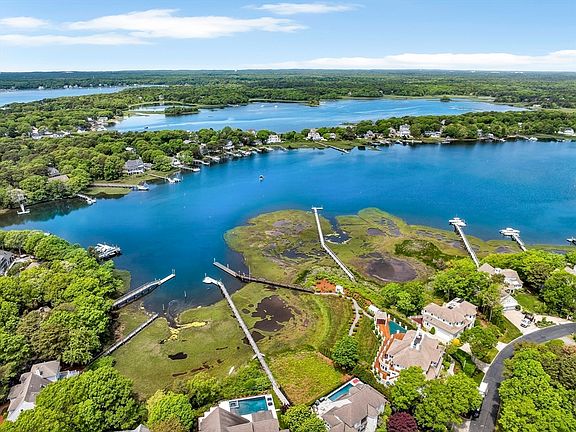 4th image of 4 Mizzenmast Dr
