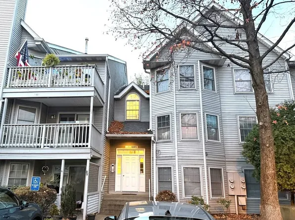 95 Quartz Ln, Paterson, NJ 07501