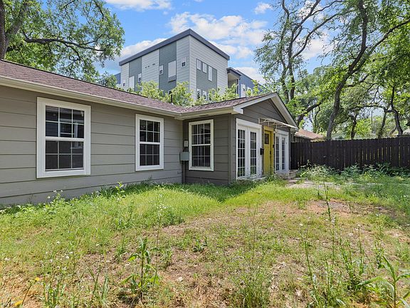 2nd image of 3909 Willbert Rd #B