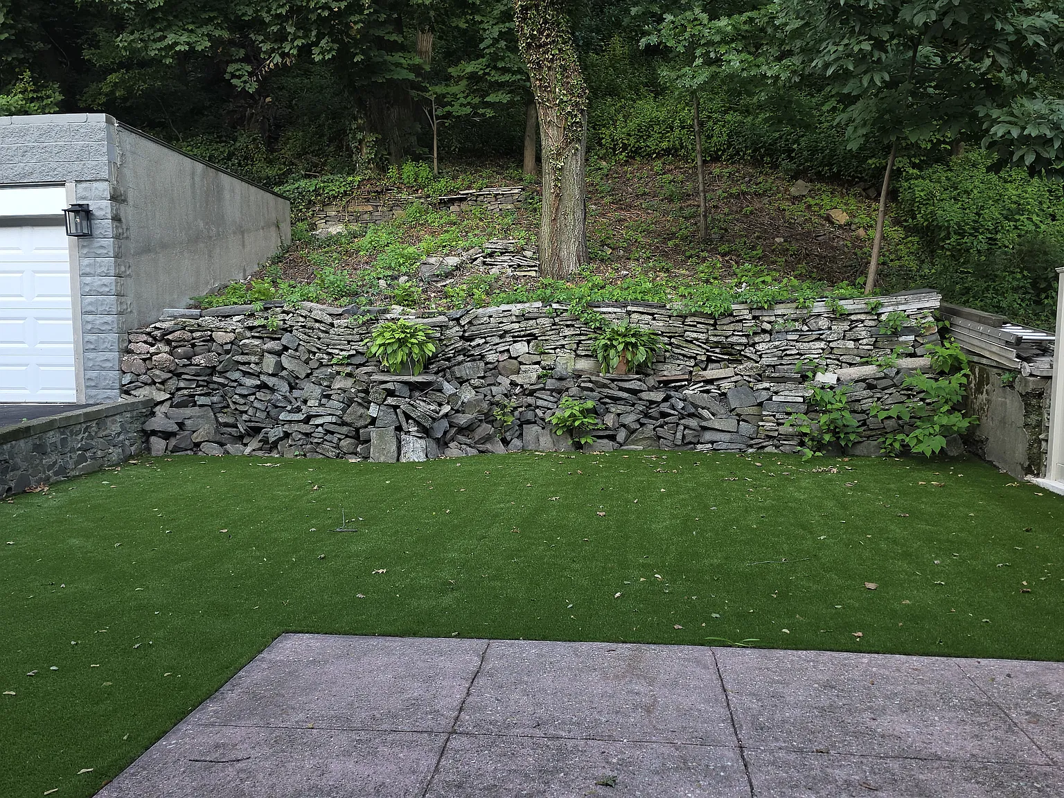 2 bed, 1100 sqft, $3,300 — Photo 1