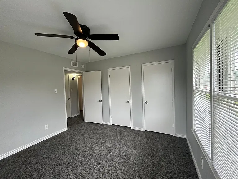 4801 Lansdown Dr — Photo 16