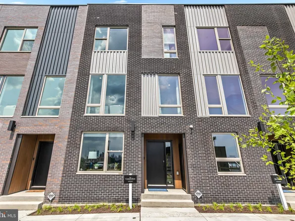 2001 Beach St #323, Philadelphia, PA 19125