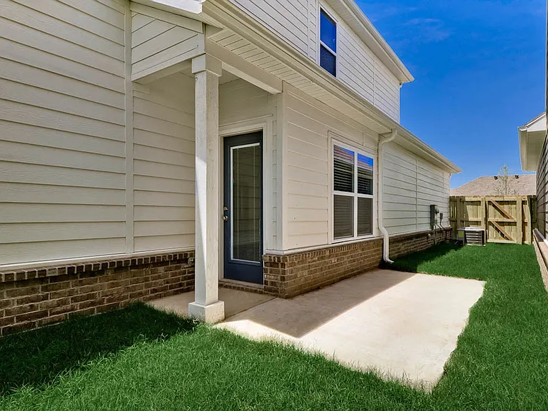 121 Carrington Ave #B — Photo 15