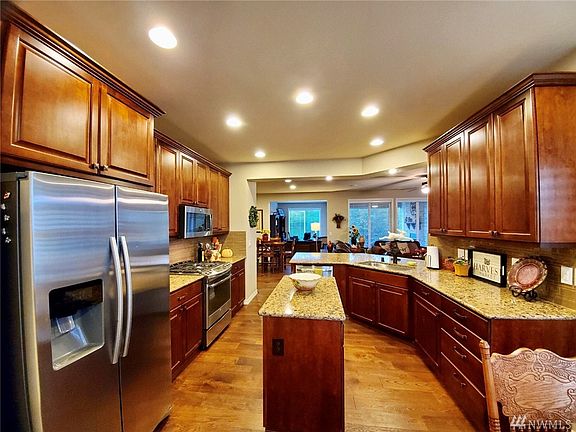 5th image of 14413 189th Avenue Ct E
