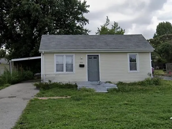 223 La Motte Ln, Saint Louis, MO 63135