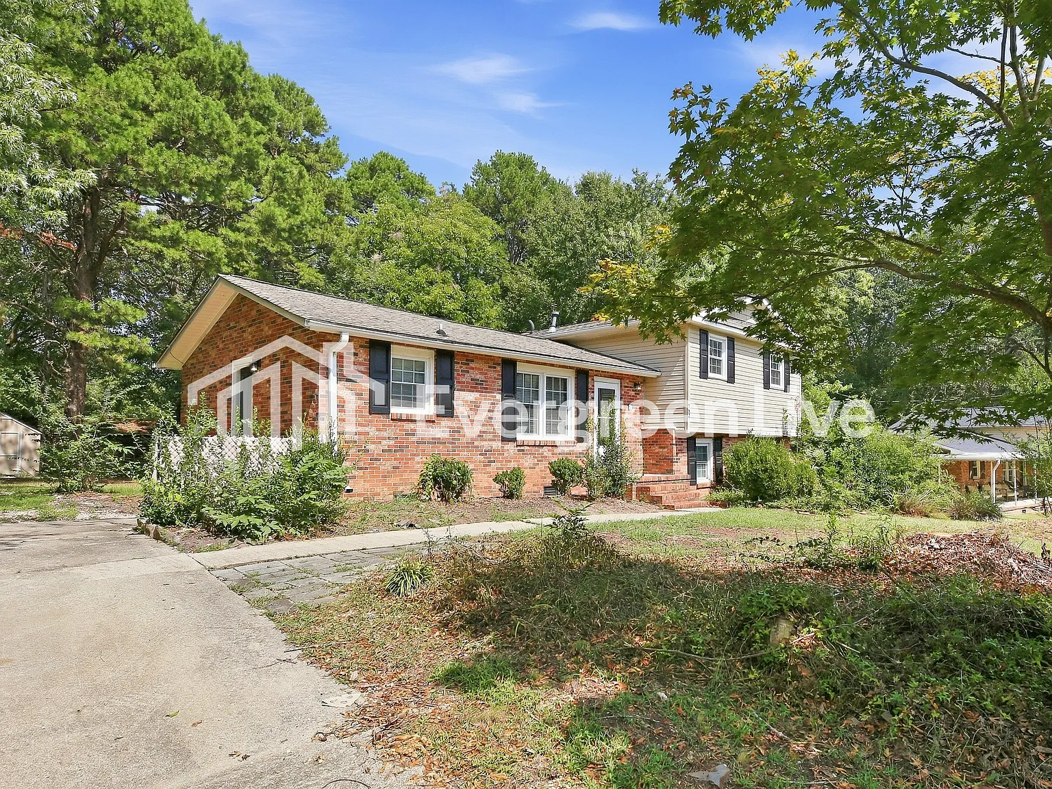 4 bed, 2.0 bath, 1764 sqft, $1,845 — Photo 1