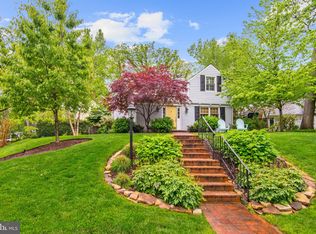 2 Washington Cres, Alexandria, VA 22305