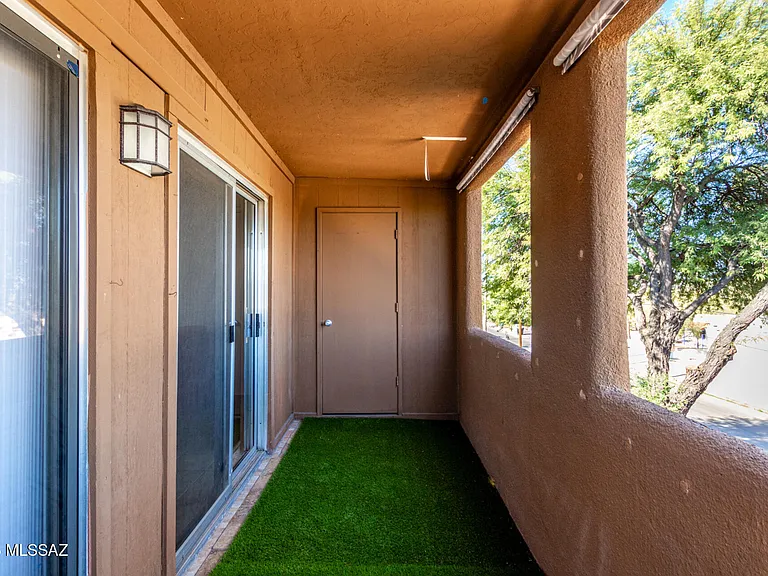 1810 E Blacklidge Dr #123 — Photo 20