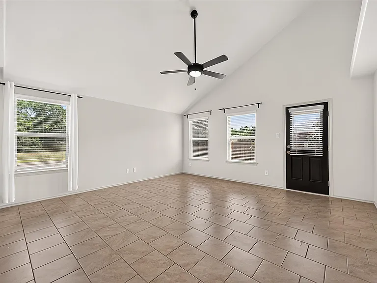 23718 Water Hickory Dr — Photo 9