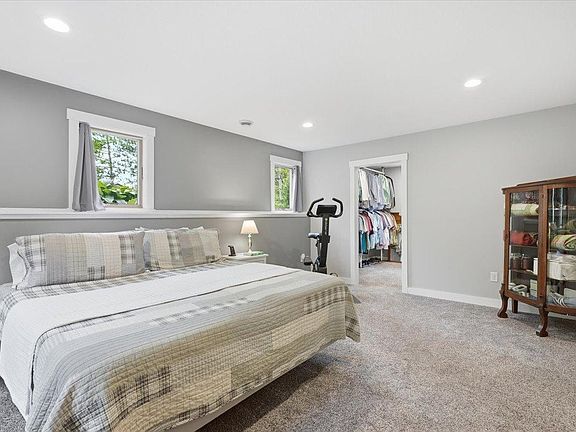 5th image of 1369 141st St