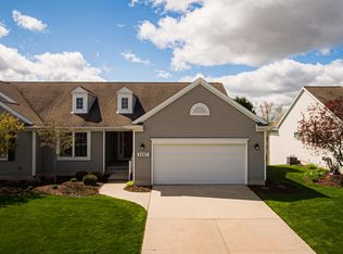 1247 Wineleaf Ln, Dewitt, MI 48820