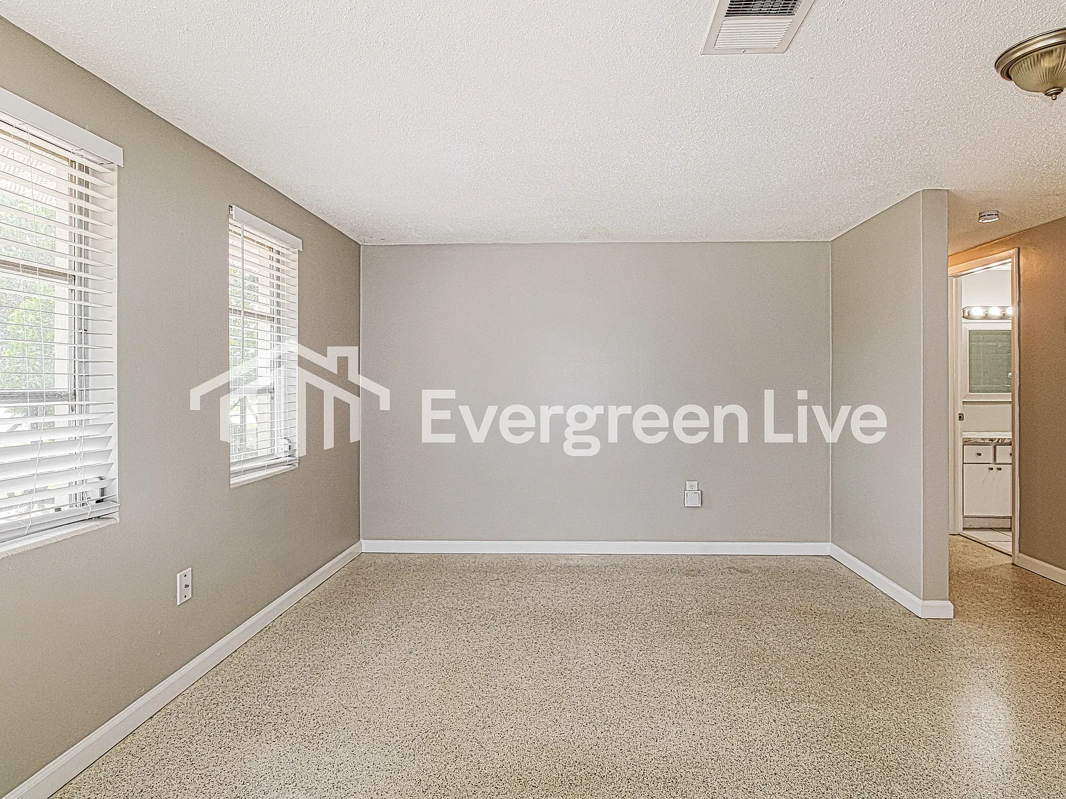 3 bed, 2.0 bath, 1188 sqft, $1,745 — Photo 4