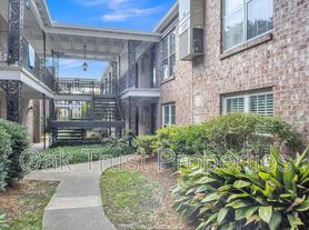 874 Colony Dr