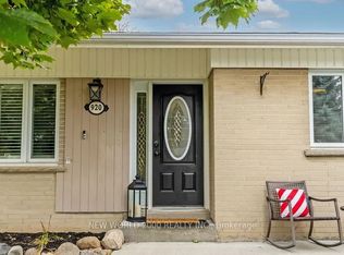 920 Greenwood Cres, Whitby, ON L1N1C8