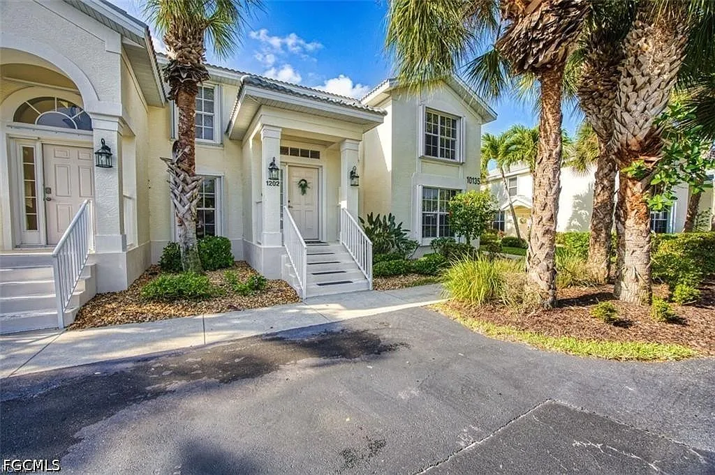2 bed, 2.0 bath, 1530 sqft, $4,700 — Photo 1
